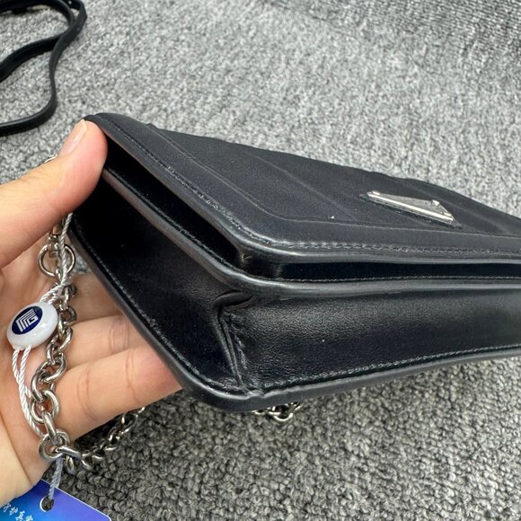 Prada Leather Shoulder Bag 599-081825 - Picture 8 of 13